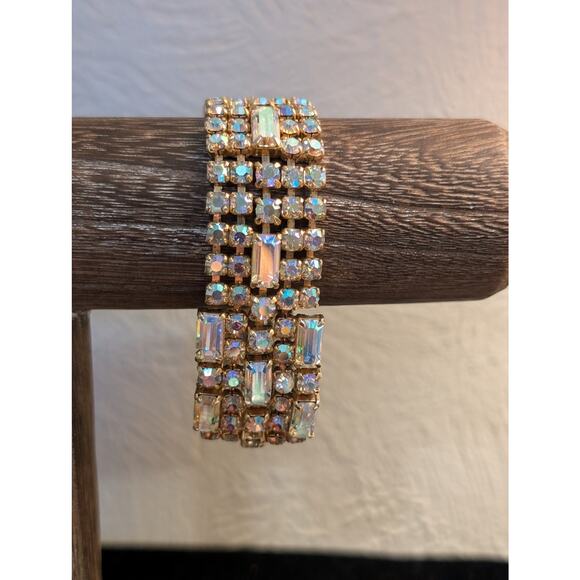 Vintage 1960s Unsigned Aurora Borealis Crystal Gold Tone Wide Bracelet W/ Safety - Picture 10 of 16
